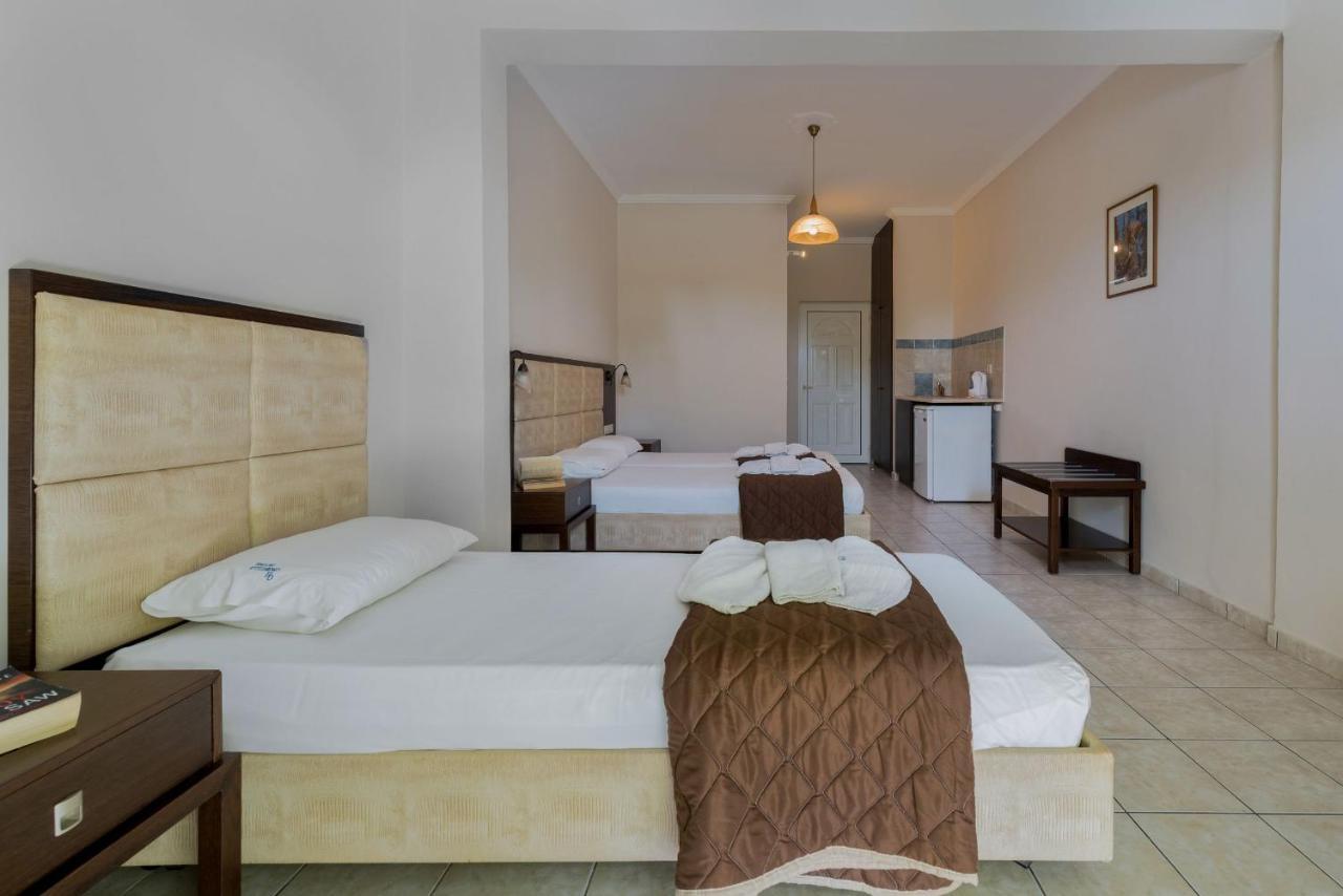 Hotel Cronulla Kalamákion Buitenkant foto